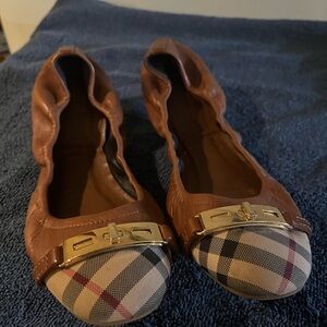 Burberry Brown Leather Flats with Beige Plaid Toe and Gold Buckle